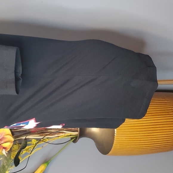 Pittsburgh Pirates Women's V Neck T Shirt Size Large NWOT - Picture 7 of 14